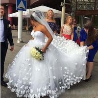 Wholesale Hot Sale D Applique Butterfly Ball Gowns Wedding Dresses Sweetheart Plus Size cathedral train Long Bridal Dress For Bride