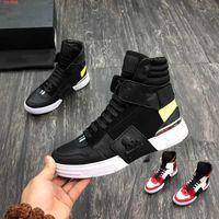 Wholesale 2019 Latest fashion Outsole Sneakers Mens Trainers Men Designer Sneaker Boots in Real Leather Stitching color Print