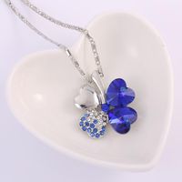 Wholesale Explosive fashion clover Crystal Necklace all over the net ladies clavicle exquisite small jewelry manufacturers mass sales