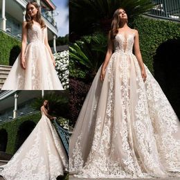 2022 Champagne robes de mariée élégantes été plage dentelle Appliqued plongeant balayage Train Vintage robes de mariée BA9850