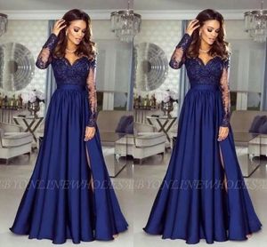 Vintage moeder met lange mouwen kleedt een lijn pure Appliques V Neck Marineblauw Lace Satin Bruidsmeisjes Jurken Dames Evening Prom Jurken BC10075