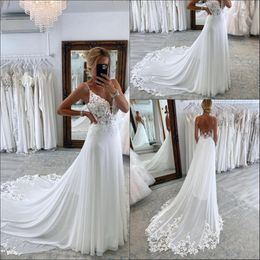 Precioso encaje Una línea Vestidos de novia bohemios Sexy Nuevos tirantes finos Apliques de gasa Vestidos de novia largos de playa Espalda abierta Batas de matrimonio BC16263 0229