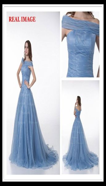 2015 Tendencia de la moda Retrato Vestidos de bola Plisado Bling Organza Vestidos de noche Corte Tren MZ0086510136