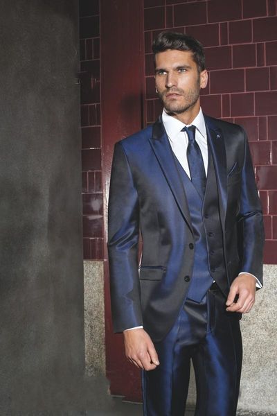 2016 Vente Chaude Deux Boutons Bleu Marine Marié Tuxedos Peak Revers Garçons D'honneur Meilleur Homme Costumes De Mariage Pour Hommes Costume De Bal (Veste + Pantalon + Gilet + Cravate) G978