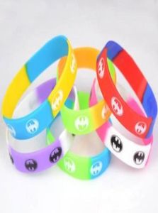 2015 Nieuwe 100 stks Batman siliconen Armband Polsbandje cartoon cosplay Party Multicolor sport polsband1303415