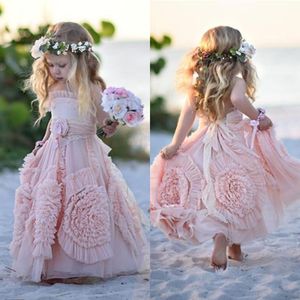 Goedkope roze bloem meisje jurken spaghetti ruches handgemaakte bloemen kant tutu 2019 vintage kleine baby toga's voor communie boho bruiloft