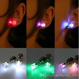 2019 nouvelle mode version mise à jour multicolore lumière LED Zircon femmes boucles d'oreilles en alliage bijoux boucle d'oreille a814