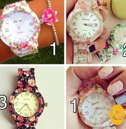2015 nieuwe plastic bloem genève horloges mode vrouwen dames jurk horloges quartz horloges geschenkhorloges voor Kerstmis