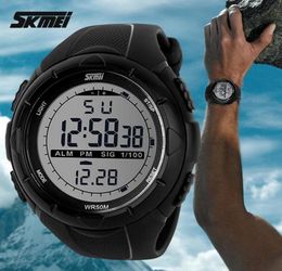 2015 New Skmei Brand Men a mené Digital Military Watch 50m Dive Swim Dress Sports Montres Fashion Outdoor Montre à des bracelets entièrement GW16032739