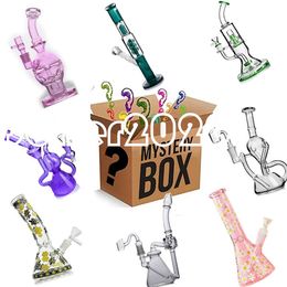 EN STOCK Mystery Box Narguilés Surprise Blind Box Multi Styles Bong en verre d'eau Fumer Perc Percolateur Tuyaux Plate-forme pétrolière Styles aléatoires