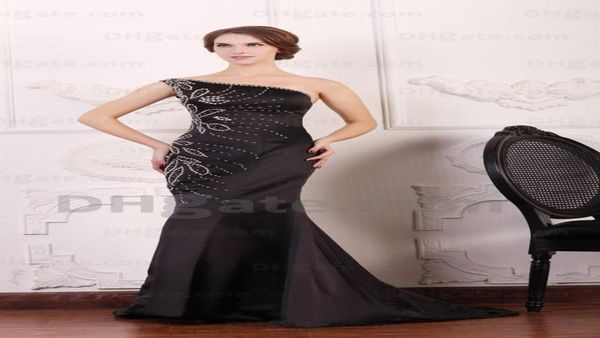 2015 Sexy Black Satin Mermaid Robes Prom One épaule Sequins de perle de soirée HW0848252914