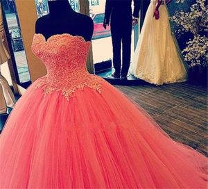 Vestidos de la quinceanera rojo 2015 Vestidos de la pelota Imágenes reales del corazón Vestido de Festa Longitud de piso Tulle Cheap Formal Pro1482911