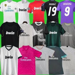2016 Maillots de football 2018 2018 16 17 18 Bale Benzema Modric Retro Football Shirts Vintage Isco Maillot Sergio Ramos Ronaldo Camiseta Long et courte chemise