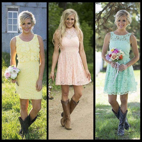 2016 Country Short Mint Green Lace Vestidos de dama de honor Estilo mixto Vestido formal Dama de honor Caída hasta la rodilla Vestidos de fiesta de boda