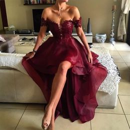 2016 Fashion High Low Galajurken Sexy Kant Applique Off Shoulder Elegant Bourgondië A Line Backless Organza Formele Avond Party G265d