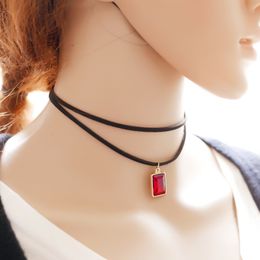 2016 Nieuwe Multilayer Black Imitation Lederen Choker Ketting Gothic Chain Charm Gem Hanger Vintage voor Dames Mode-sieraden