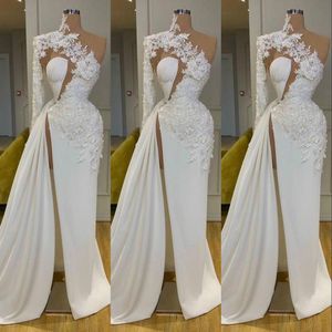 2021 Sexy Arabische Dubai Exquisite Lace White Prom Dresses Hoge Hals One Schouder Lange Mouw Bloemen Formele Avondjurk Side Split Jobes de Mariée Sweep Train