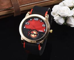 2016 Nouveau Skull Sport Regarde des hommes Fashion Fashion Skeleton Quartz Watch 6737602