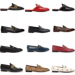 chaussures habillées plates classiques pour femmes OP04 chaussures de designer pour hommes en peau de vache Boucle en métal chaussures décontractées en cuir Mules Princetown Pantoufles pour hommes Trample Lazy Loafers