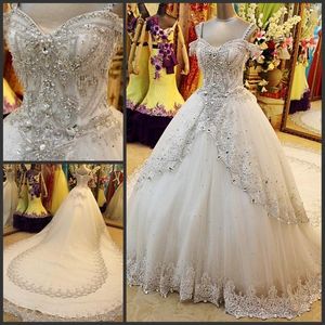 Nieuwste Baljurk Fonkelende Trouwjurken Luxe Crystal Beaded Custom Made Bridal Toga Spaghetti Sexy Kapel Trein Kant Applaiques