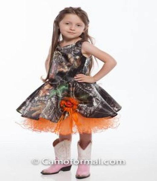 2016 robes de filles de fleur orange et camouflage longueur au genou robe de petite fille pays Fahsion Girl039s robes de reconstitution historique avec Fl9988967 fait à la main