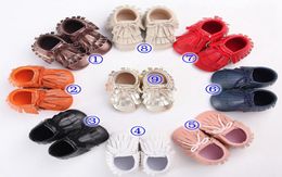 2016 mocasines de cuero de pu para bebé mocasines de cuero de gamuza para bebé botas con flecos para niñas moccs de 2 capas con flecos y borlas2694427