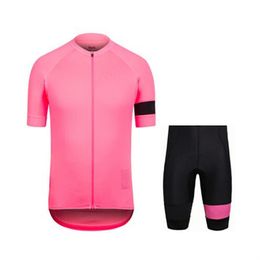 2016 Rapha Cycling Jersey Cool Bike traje de bicicleta Jersey Anti Pilling Cycling Camiseta de mangas cortas Babero pantanes Ciclos de hombres2521