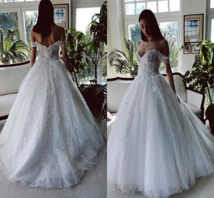 Elegant Off Schouder Een lijn trouwjurken Sexy Backless met 3D -kanten Appliques tule lange bruidsjurken BC9463