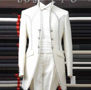 Costumes pour hommes Blazers Blanc Homme Châle Revers Trois Boutons Noeud Papillon Groomsman Tuxedos Hommes Mariage Beau marié