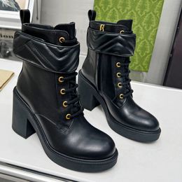 Nouvelles bottes de haute qualité femmes décontracté boucle en métal cheville femmes Martin bottes décontracté en cuir bottes occidentales Style britannique size35-42