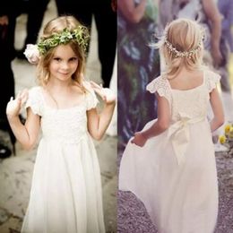 Plage Mariage Pays Boho Robes De Fille De Fleur Encolure Carrée Manches Capuche Haut En Dentelle Pleine Longueur Enfants Robes Formelles Jupe En Tulle Avec Ceinture