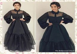 2017 robes de célébrité noires inspirées par The Bollywood Closet robe de bal pure manches de poète en satin organza longueur au sol robe de soirée5020631