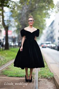 2019 zwarte fluwelen avondjurk mooie off-schouder thee lengte formele speciale gelegenheid jurk prom feestjurk plus size vestidos de festa