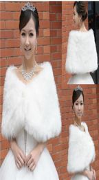 2017 CARATE FALSO FALS FUR CAPE BRIDAL Envolturas de invierno Bolero de hombros de encogimiento de hombros Bolero de China2500696