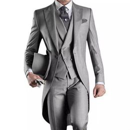 2019 Tuxedos de marié sur mesure gris garçons d'honneur meilleur homme costumes de mariage pour hommes (veste + pantalon + gilet) costume de mariage Tailcoat EW7102