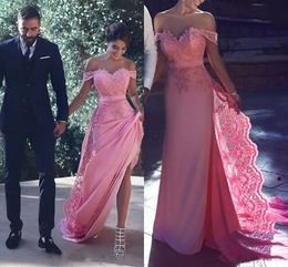 2017 élégante rose longue robes de demoiselle d'honneur hors épaule avec dentelle appliques robes d'invité dos fermeture éclair balayage train vente chaude robes de soirée personnalisées