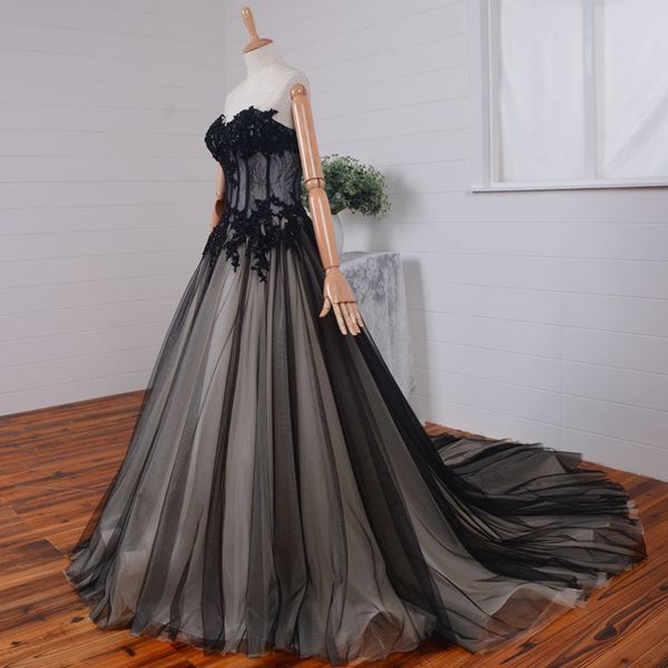 Robe de mariée gothique noir et Champagne, haut transparent en dentelle perlée, avec des Appliques, Corset au dos, robes de mariée avec traîne de balayage