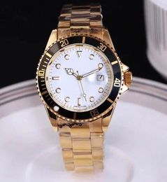 2017 Chaude Automatique Date Hommes Or Montre De Luxe De Mode Hommes Et Femmes Steel Band Quartz Mouvement Horloge Or Argent Loisirs Montre-Bracelet