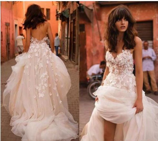 2017 Liz Martinez Robes De Mariée De Plage Avec 3D Floral Col En V Jupe À Volants Dos Nu Plus La Taille Élégant Jardin Pays Enfant Weddi203m