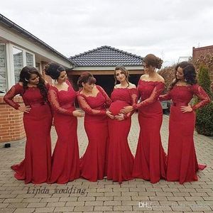 2019 Lange Arabische Afrikaanse stijl rode bruidsmeisjekleding uit schouder lange mouwen sweep trein formele meid van eer toga plus size op maat gemaakt