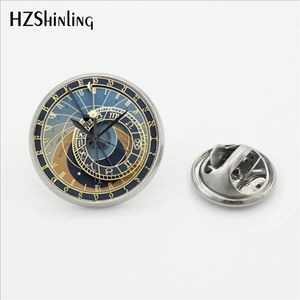 2017 Nieuwe astronomische klok revers Pin Handmade Praag Clock Butterfly Clasp Pin Glass Koepel Hirt Roestvrij stalen kraagpen