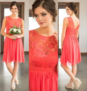 2017 Nieuwe countrystijl bruidsmeisje jurken Korte goedkope westerse bruiloft Gast Wear Chiffon Lace Coral Blue Party Maid of Honor Jurns