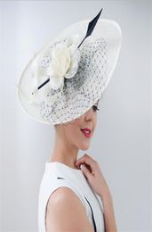 2017 Nuevo Sombrero de novia de lino elegante Sombrero para mujer Sombrero de fiesta de boda de iglesia Chapeu Cappelli al aire libre Retro británico de ala grande 1492364