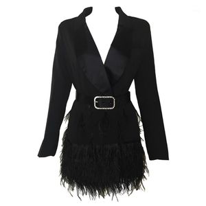 2017 nieuwe mode vrouwen jassen zwarte veren lange mouwen beroemdheid vrouwen elegante jas met riem1