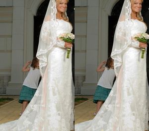 2017 Nieuwe Long Veil One Layer Lace Appliques Wedding Veils Wit en Ivory Bridal Veils voor Wed Wedding Accessories1346379