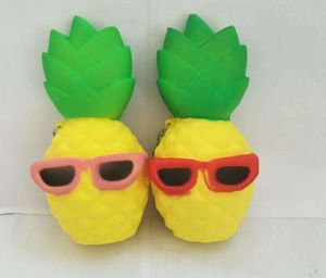 2017 gafas de sol blandas de piña Jumbo perfumado simulación Squishies decoración niños juguete gafas apretón regalo 14 CM * 8 CM3066964