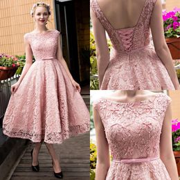 2017 Sweety Scoop Homecoming Jurken Terug Lace-up met Kant Applique Beaded Avondjurken Thee-lengte A-lijn Custom Made Prom Dresses Sash