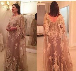 2017 Tulle Dentelle Formelle Mère de la Mariée Robes avec Cape crew Long Plus Size froncé ppliques zipper Formal Women Party Gowns