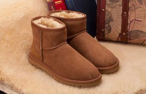 Livraison gratuite 2017Hot bottes de neige d'hiver classique dames chaudes mini bottes de Noël dame Minis chaussures châtaigne chocolat gris noir Vente