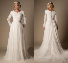 Robe de mariée trapèze en dentelle, manches longues, col en v, manches transparentes, boutons au dos, grande taille